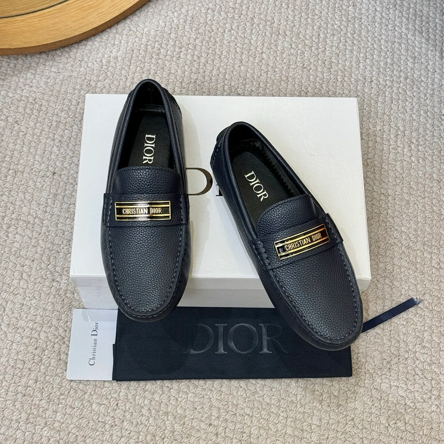 Men's clothing and shoes 💰420! (Yangli) Quality DIOR [Dior’s latest arrival] real auction hot-selling Doudou shoes 🔍DIOR) new Doudou shoes 👍Belgian designer Martin Margiela serves as Gucci shoe designer y full of charm, luxury style gentleman upper: imported cowhide, lining with spring sweat-absorbent first-layer sheepskin. Outsole Brand outsole, the last stitching on the bottom will never come off; equipped with classic Gucci exquisite hardware C D buckle💋The whole pair of shoes is fashionable and casual without losing high-end style; standard 38-46